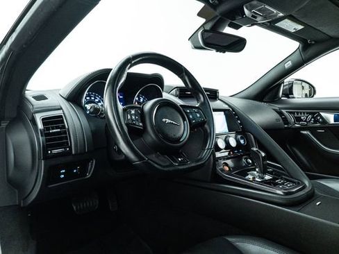 Used 2015 Jaguar F-TYPE R RWD image 23