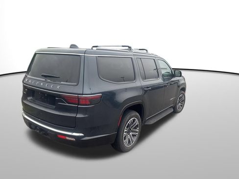 Used 2023 Jeep Wagoneer 4WD w/ Premium Group I image 6