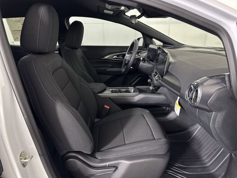 New 2025 Chevrolet Equinox EV LT image 61