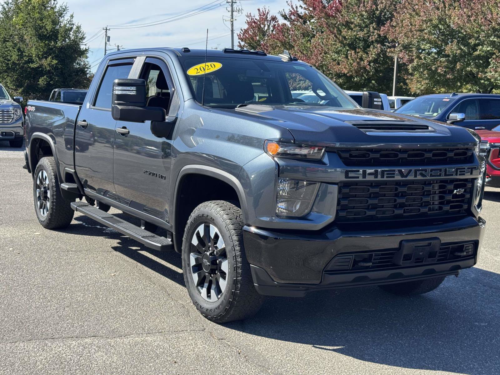 Used 2020 Chevrolet Silverado 2500 Custom w/ Custom Value Package AWD/4WD image 2