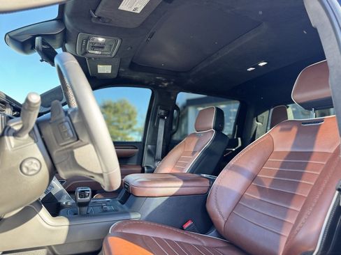 Used 2025 GMC Sierra 1500 Denali Ultimate image 16