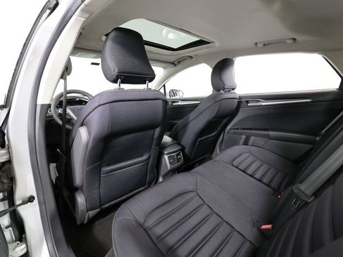 Used 2015 Ford Fusion SE FWD image 14