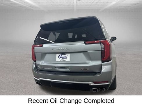 Used 2025 GMC Yukon XL Denali AWD/4WD image 12