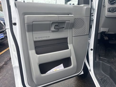 New 2026 Ford E-350 and Econoline 350 Super Duty w/ Power Equipment Group RWD image 10