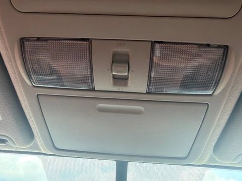 Used 2019 Nissan Frontier SV RWD image 34