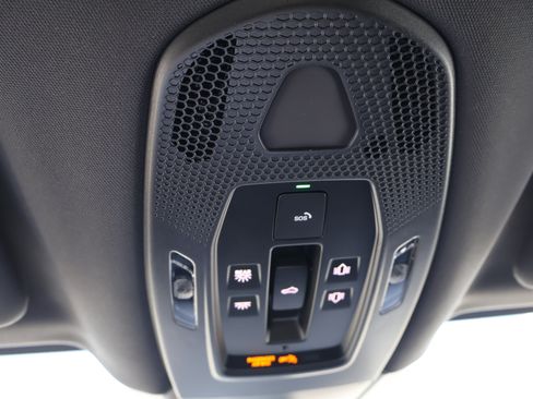 Used 2025 Porsche Panamera RWD image 41