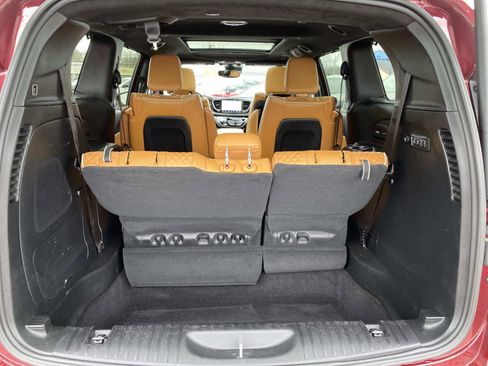 Certified 2022 Chrysler Pacifica Pinnacle image 6