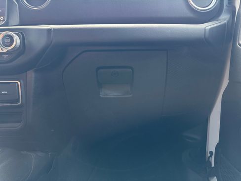 Used 2021 Jeep Wrangler Unlimited Sahara image 21