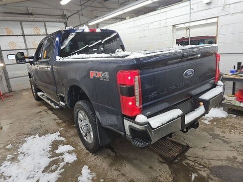 Used 2023 Ford F350 Lariat w/ Chrome Package image 6