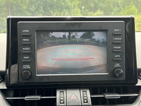 Used 2019 Toyota RAV4 XLE Premium AWD/4WD image 26