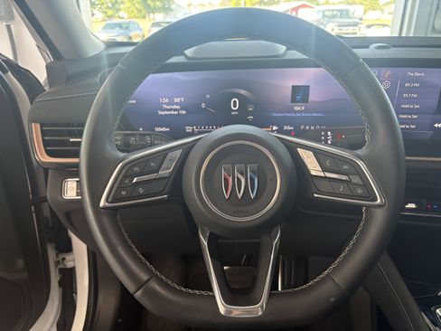 Used 2025 Buick Envision Sport Touring image 10