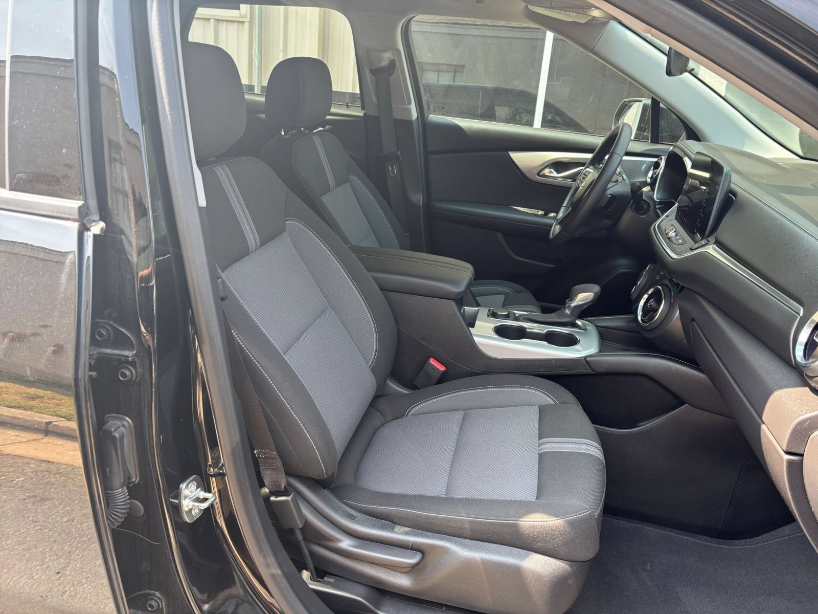 Used 2026 Chevrolet Blazer LT FWD image 37