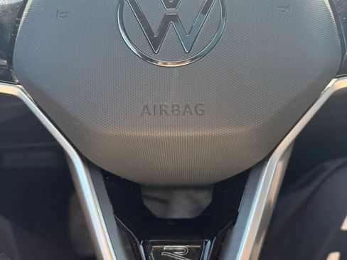 Used 2022 Volkswagen Tiguan SE R-Line AWD/4WD image 24