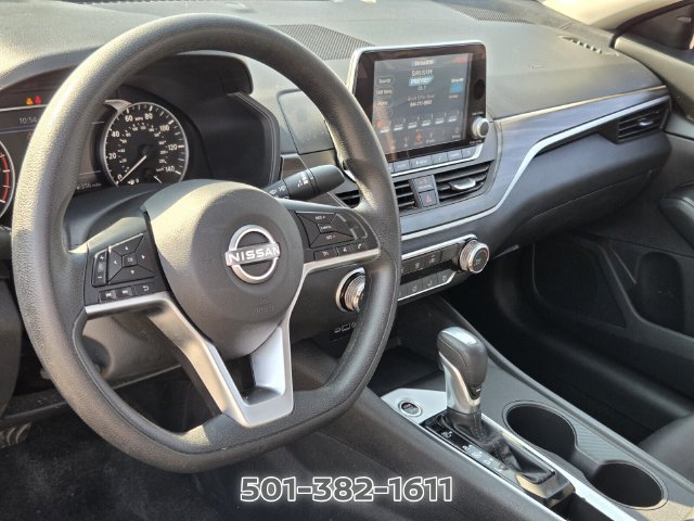 Used 2025 Nissan Altima 2.5 SV FWD image 8