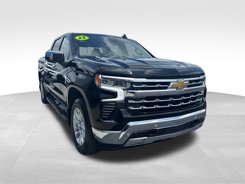 Used 2023 Chevrolet Silverado 1500 LTZ w/ LTZ Convenience Package II AWD/4WD image 17