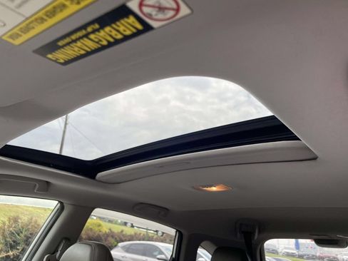 Used 2011 Honda CR-V EX-L image 16