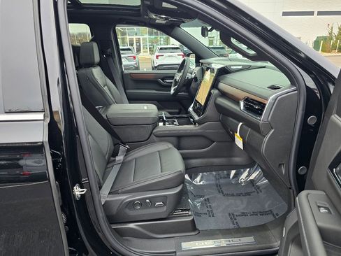 New 2026 GMC Yukon XL Denali w/ Denali Reserve Package AWD/4WD image 38