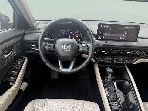 Used 2024 Honda Accord Touring image 22