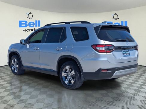 Certified 2025 Honda Pilot EX-L image 3