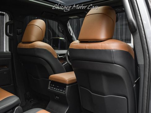 Used 2025 Lexus GX 550 w/ Cold Area Package image 33