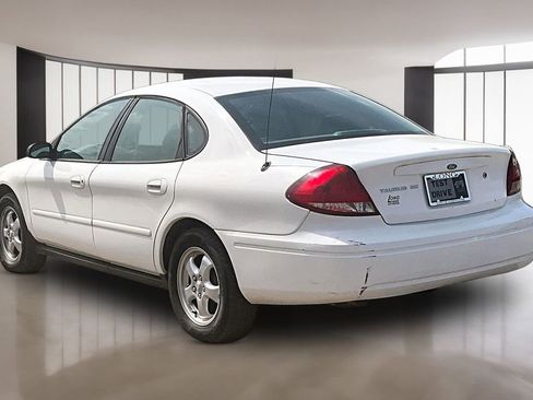 Used 2007 Ford Taurus SE FWD image 12