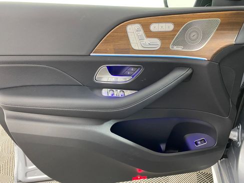 New 2025 Mercedes-Benz GLS 450 4MATIC image 11