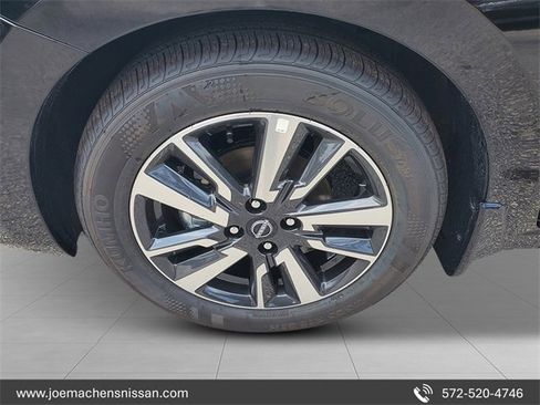 New 2025 Nissan Versa SV w/ Trunk Package image 10