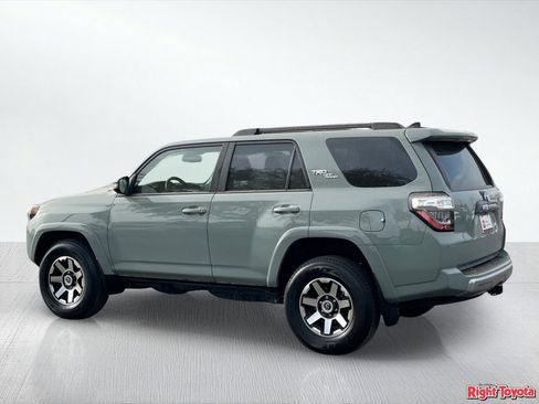 Certified 2023 Toyota 4Runner TRD Off-Road Premium w/ Moonroof Package AWD/4WD image 5