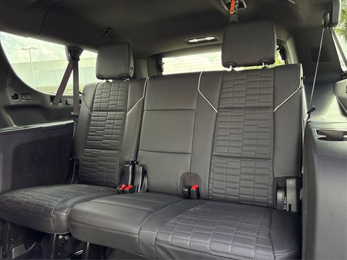 Used 2025 Cadillac Escalade ESV Sport Platinum AWD/4WD image 14