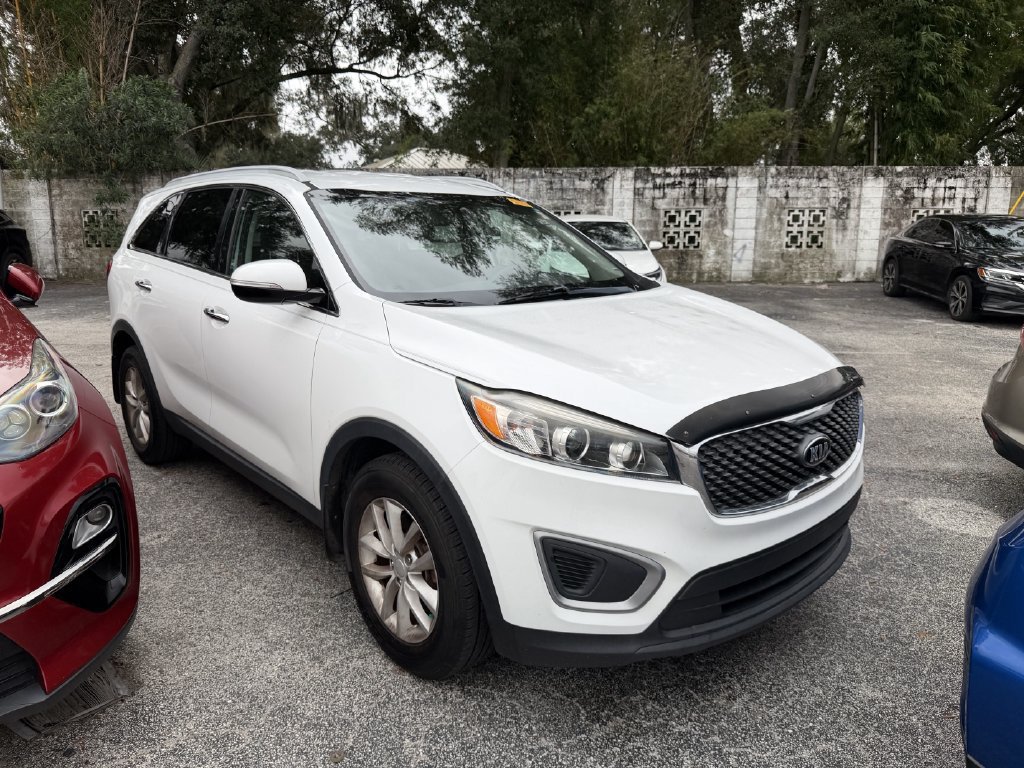 Used 2018 Kia Sorento FWD image 1
