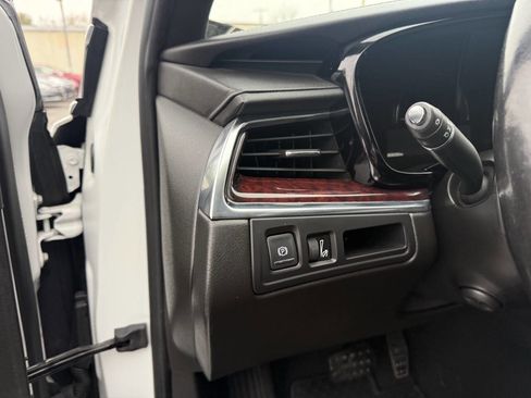 Used 2019 Cadillac XT5 Luxury image 11