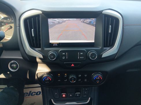 Used 2019 GMC Terrain SLT w/ Preferred Package image 17