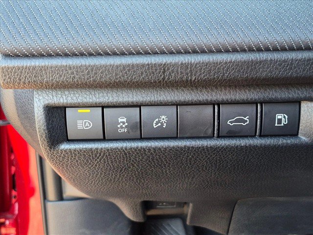 Used 2025 Toyota Camry SE w/ Convenience Package FWD image 12