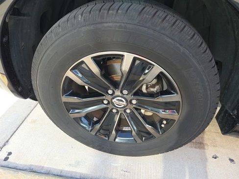 Used 2019 Nissan Armada Platinum w/ Cargo Package RWD image 10