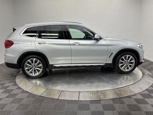 Used 2019 BMW X3 xDrive30i w/ Driving Assistance Package image 17