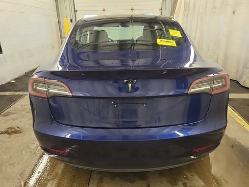 Used 2020 Tesla Model 3 Standard Range Plus image 5