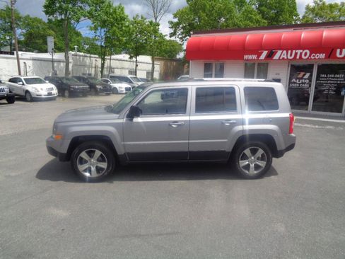 Used 2016 Jeep Patriot High Altitude AWD/4WD image 13