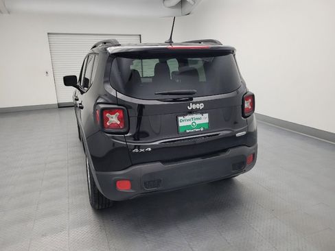 Used 2015 Jeep Renegade Latitude AWD/4WD image 6