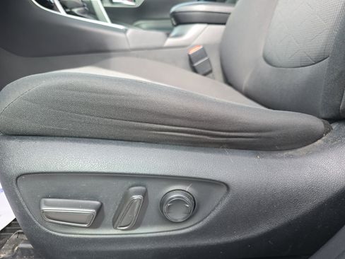 Used 2021 Toyota RAV4 XLE image 12