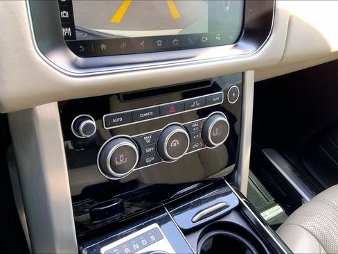 Used 2017 Land Rover Range Rover Supercharged AWD/4WD image 15