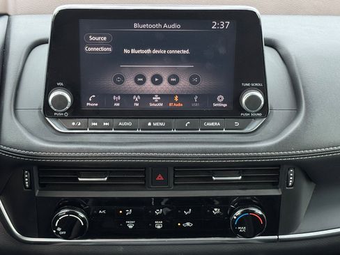 Used 2021 Nissan Rogue S image 11