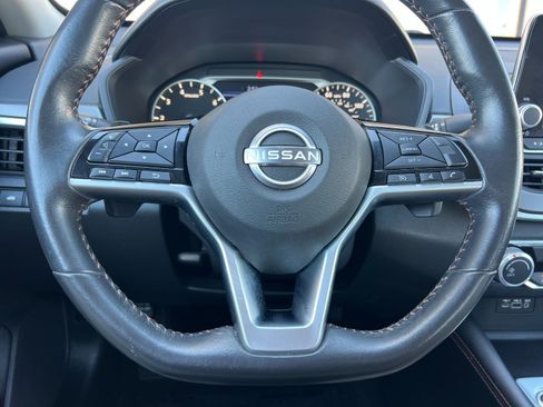 Used 2024 Nissan Altima 2.5 SR FWD image 22