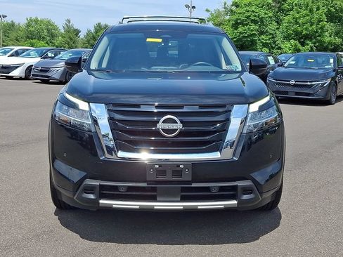 Certified 2023 Nissan Pathfinder SL w/ SL Premium Package AWD/4WD image 2