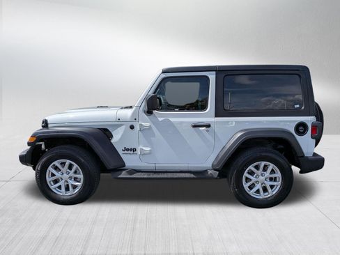 Used 2023 Jeep Wrangler Sport AWD/4WD image 2