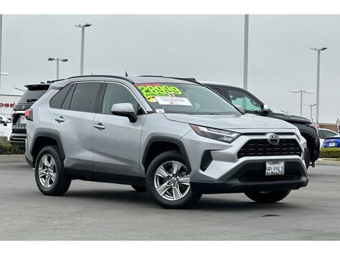 Used 2023 Toyota RAV4 XLE FWD image 2