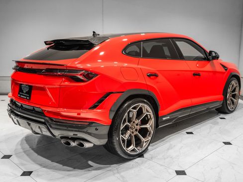 Used 2024 Lamborghini Urus Performante AWD/4WD image 10