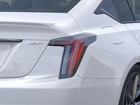 New 2026 Cadillac CT5 V w/ Platinum Package AWD/4WD image 11
