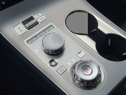 New 2026 Genesis GV70 2.5T Advanced AWD/4WD image 15