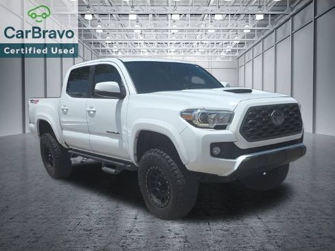 Used 2019 Toyota Tacoma TRD Sport w/ Technology Package AWD/4WD image 9