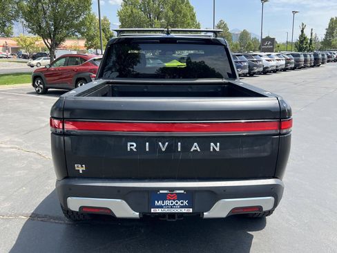 Used 2022 Rivian R1T Adventure AWD/4WD image 9
